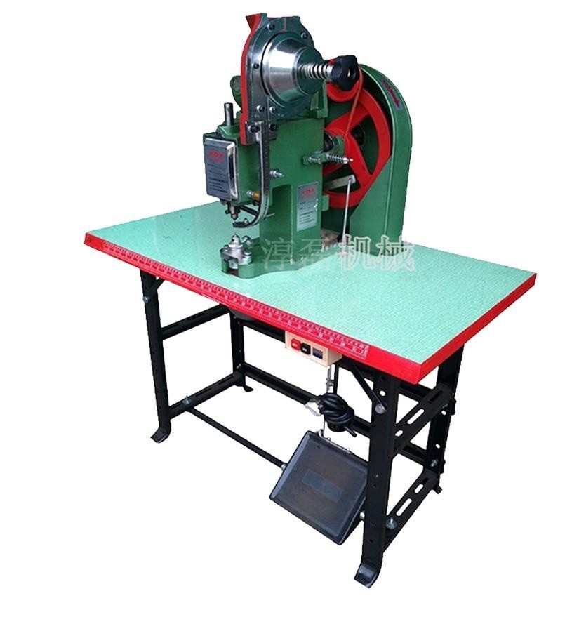 MAQUINA PARA OJETILLAR AUTOMATICA